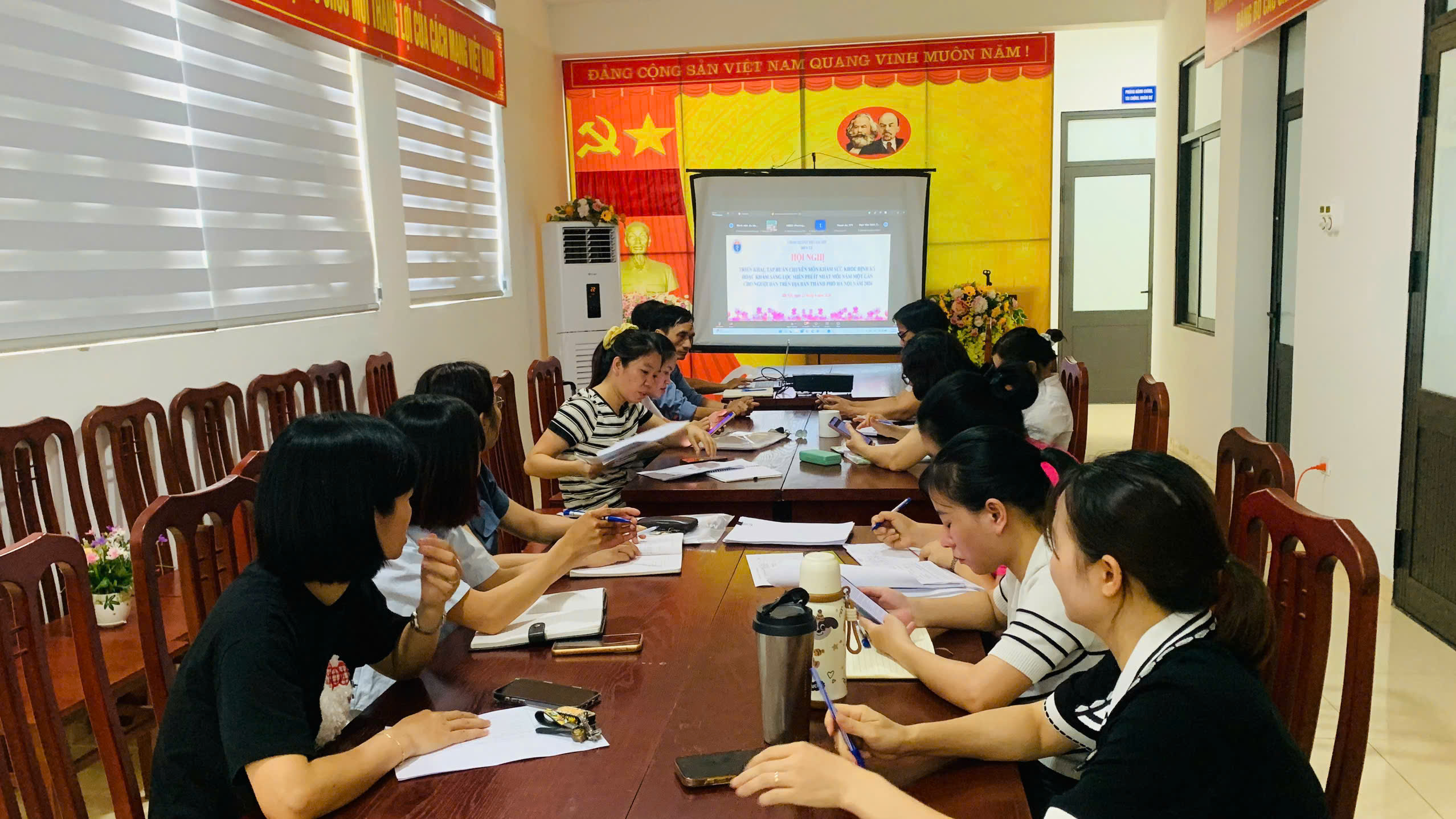 TRẠM Y TẾ XÃ HẠ BẰNG THAM DỰ HỘI NGHỊ TRỰC TUYẾN TRIỂN KHAI, TẬP HUẤN CHUYÊN MÔN CÔNG TÁC KHÁM SỨC KHỎE ĐỊNH KỲ HOẶC KHÁM SÀNG LỌC MIỄN PHÍ CHO NGƯỜI DÂN NĂM 2026