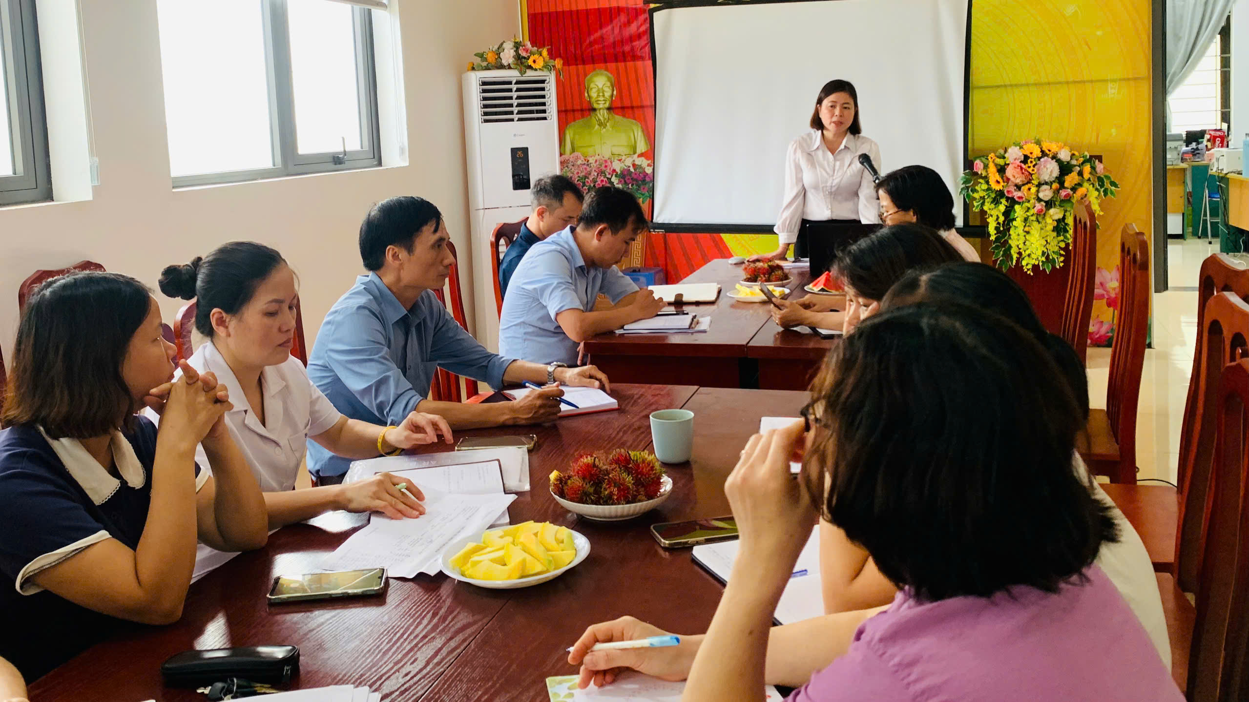 TRẠM Y TẾ XÃ HẠ BẰNG TRIỂN KHAI HỌP CHUẨN BỊ CÔNG TÁC KHÁM SỨC KHỎE TOÀN DÂN NĂM 2026