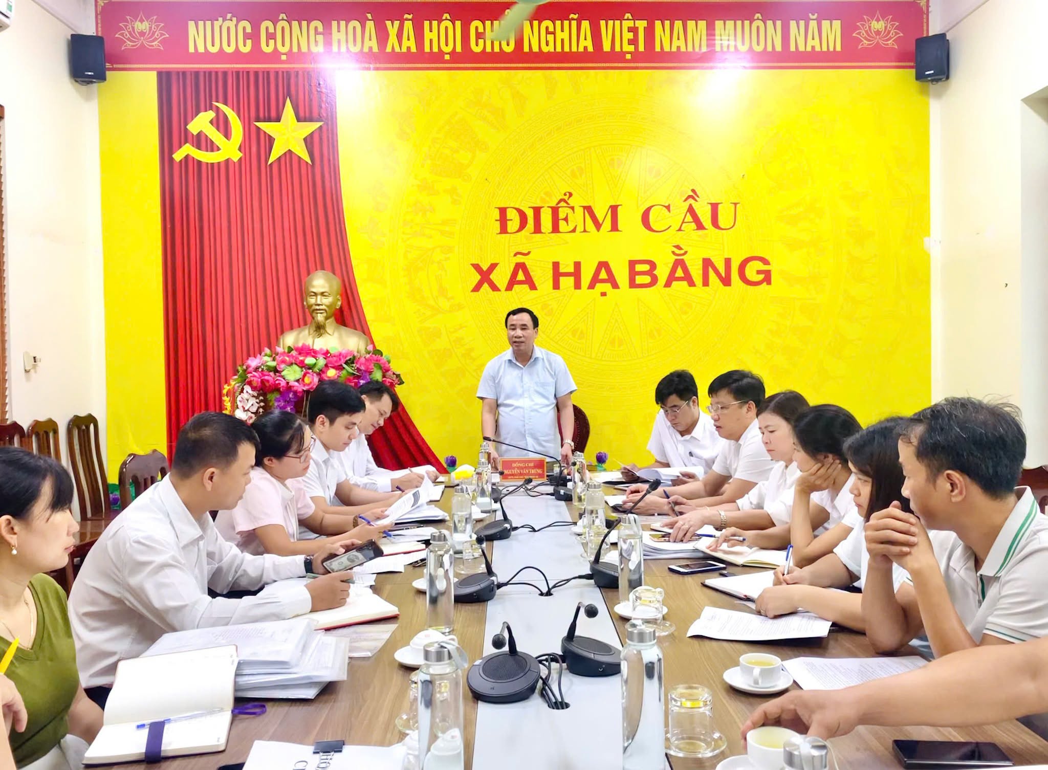TRẠM Y TẾ XÃ HẠ BẰNG LÀM VIỆC VỚI ĐOÀN GIÁM SÁT CỦA BAN VĂN HÓA – XÃ HỘI HĐND XÃ VỀ CÔNG TÁC CHĂM SÓC SỨC KHỎE BAN ĐẦU CHO NHÂN DÂN VÀ PHÒNG, CHỐNG DỊCH BỆNH